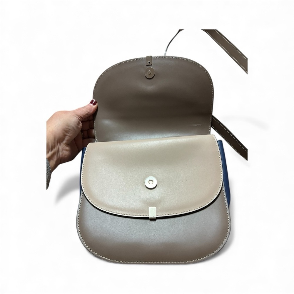 Like new leather crossbody in blue & taupe - Picture 4 of 8